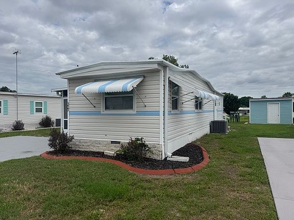 4th image of 323 Pleasant Pl