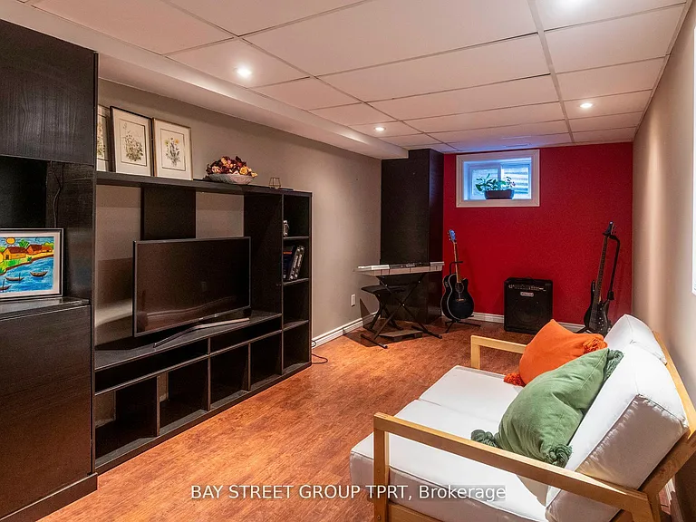 6 Blackthorn Ln — Photo 21