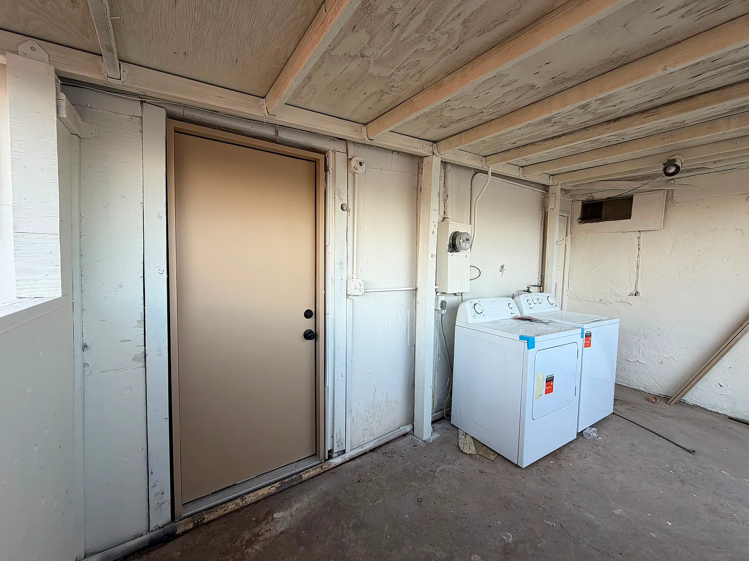 2 bed, 1010 sqft, $1,300 — Photo 2