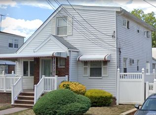 3 Everett St, Valley Stream, NY 11580