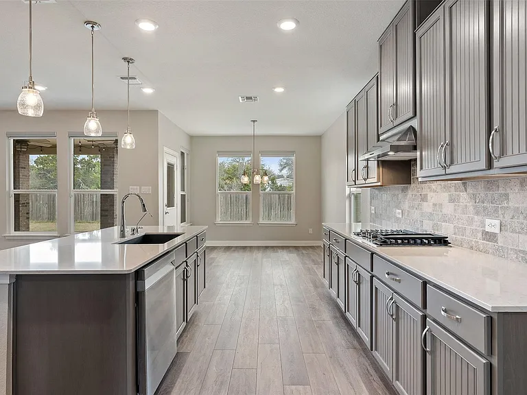 1709 Stinnett Dr — Photo 4