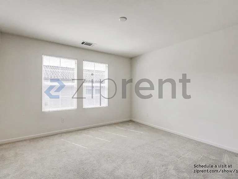 107 San Juan Batista St — Photo 6