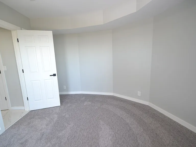 3504 Beach Dr SW — Photo 22
