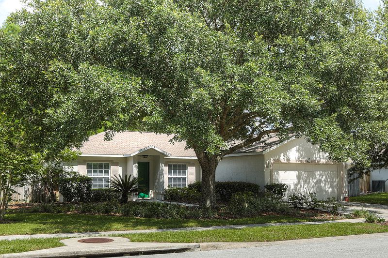 1st image of 4025 King Edward Dr