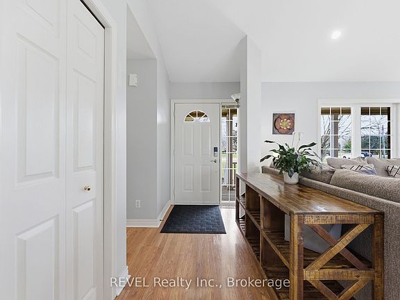 4th image of 17 Stonehaven Rd