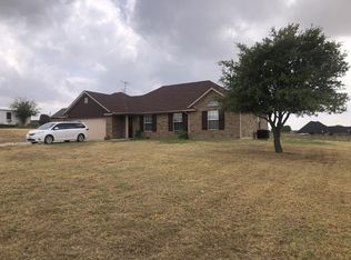 121 Ridge Top Ct, Decatur, TX 76234