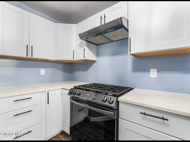 339 Yorkshire Pl — Photo 4