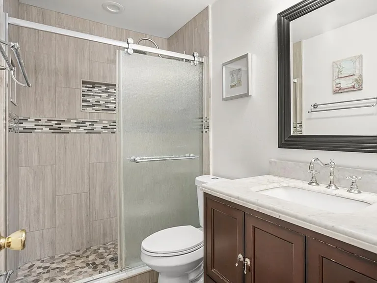 948 Grassy Island Ln — Photo 9