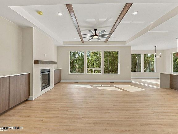 4th image of 6000 E Menke Cir