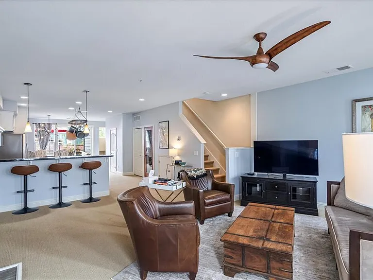125 Johnson St — Photo 4