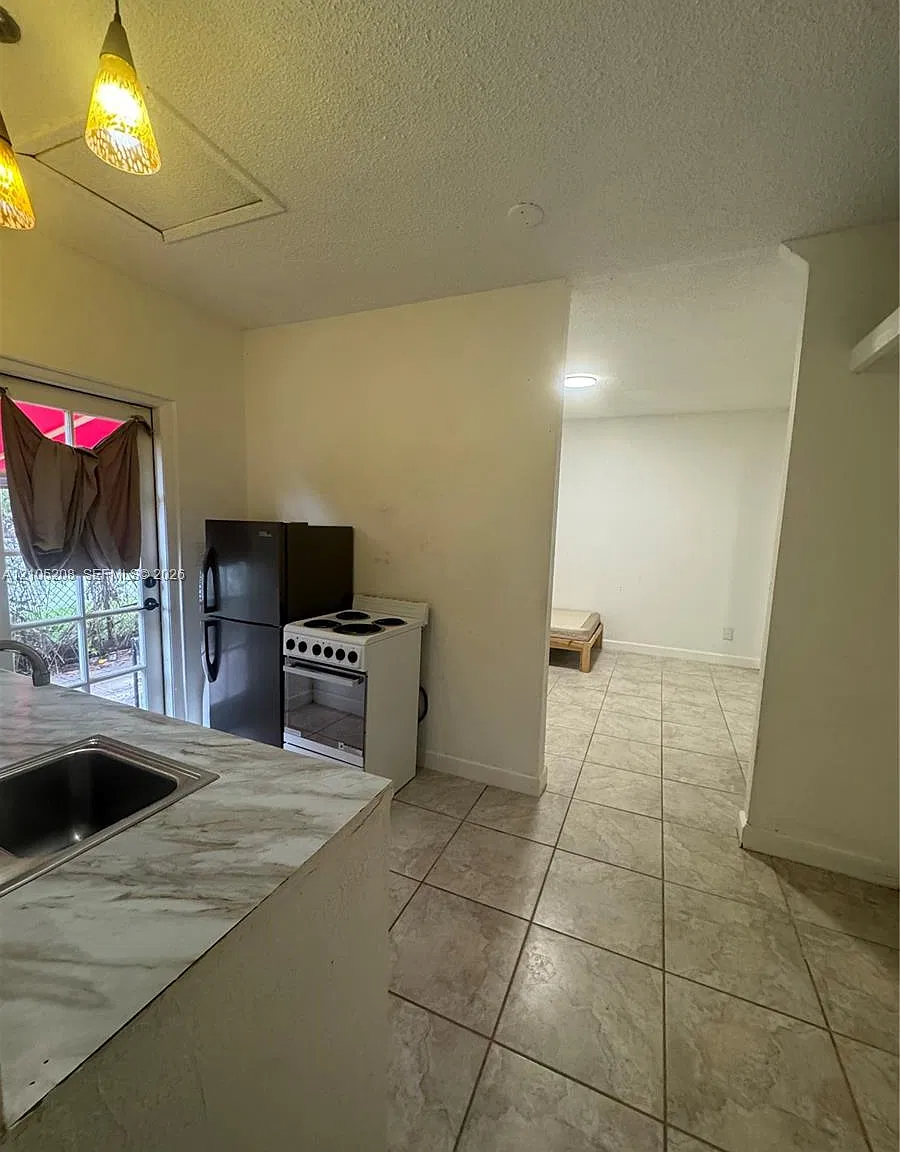 Highland Lakes East — Photo 4