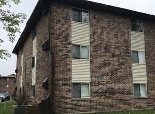 3045 Bernice Rd APT 2S, Lansing, IL 60438