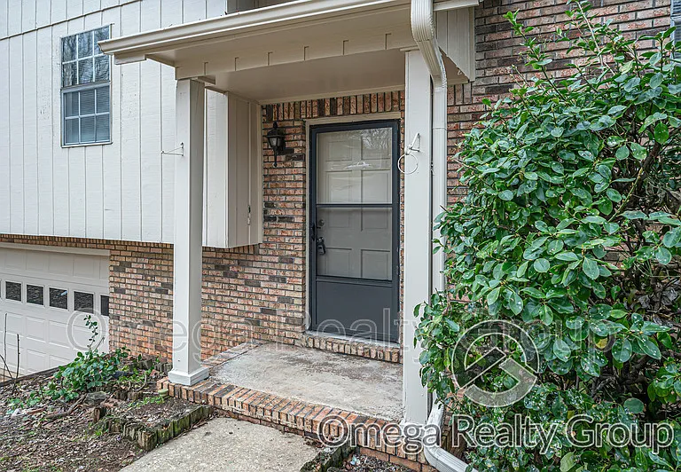 1830 Christian St — Photo 5