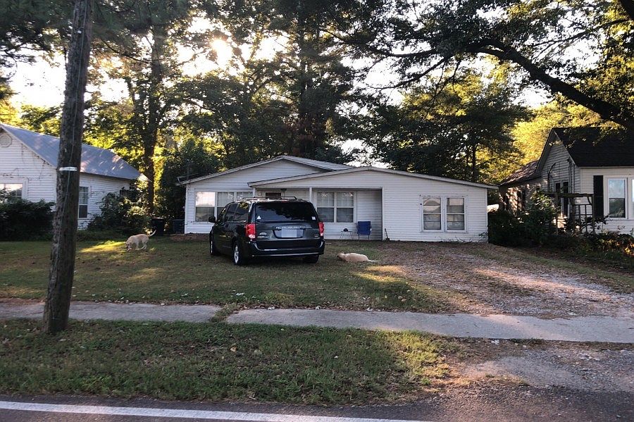 1st image of 1622 S Lakeshore Dr