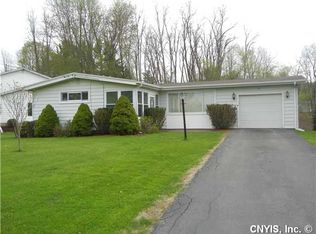237 Wynnfield Dr, Syracuse, NY 13219