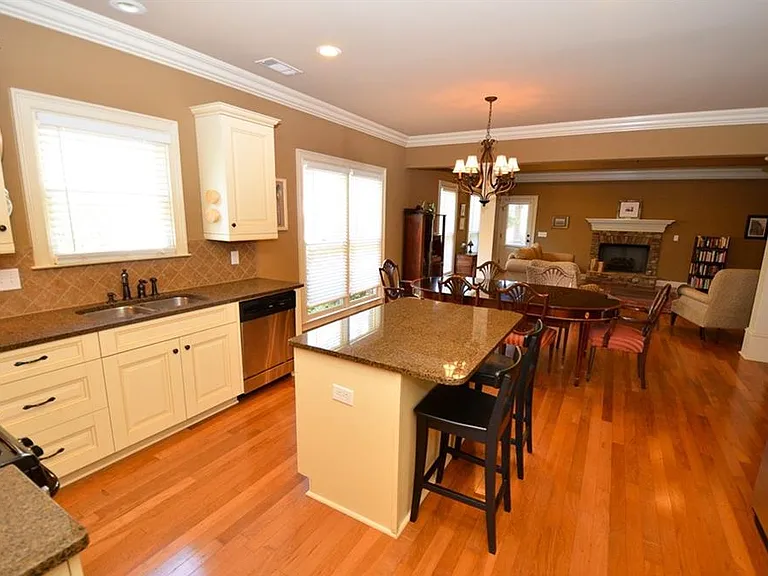 2225 Barkley Crest Ln — Photo 10