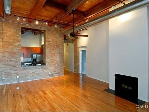 5th image of 525 W Superior St APT 327