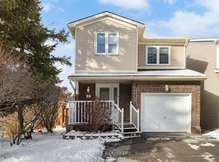 2 Shadow Ct, Ottawa, ON K2H 9E4