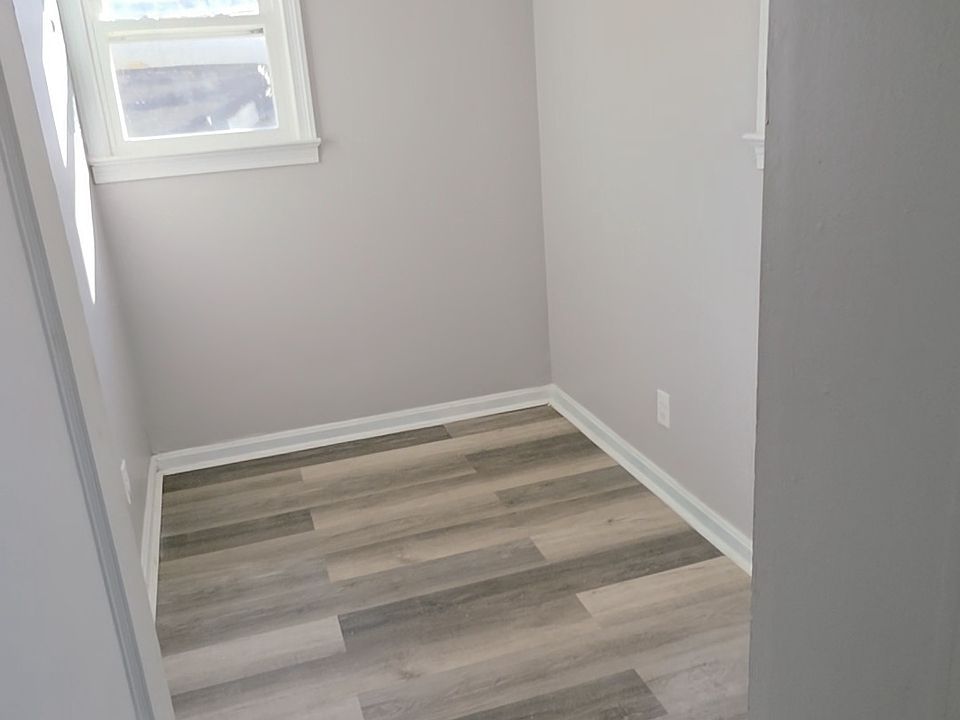 1st image of 319 Washington St #3
