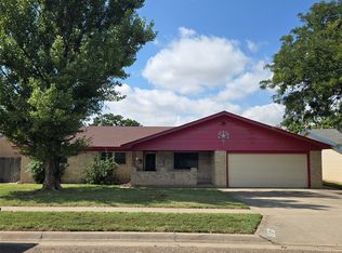 515 Belmont Dr, Dumas, TX 79029