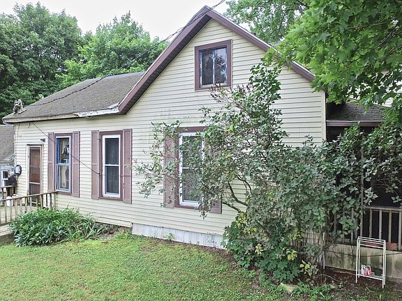 5th image of 4298 Division St