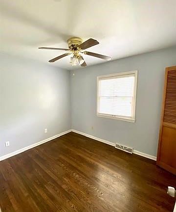 3rd image of 10012 Benson St