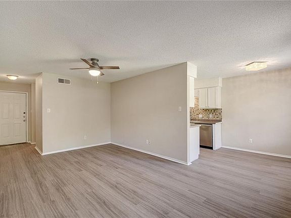5th image of 418 Linden St #A