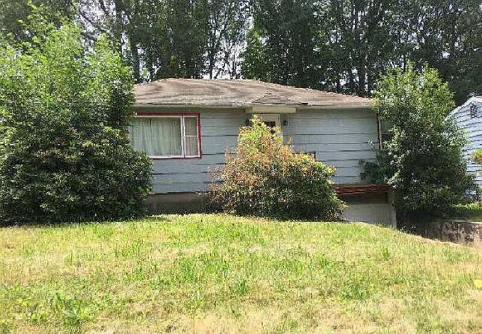 2nd image of 80 Cedar Ave