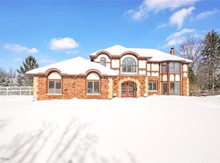 10510 Tudor Cir, North Royalton, OH 44133