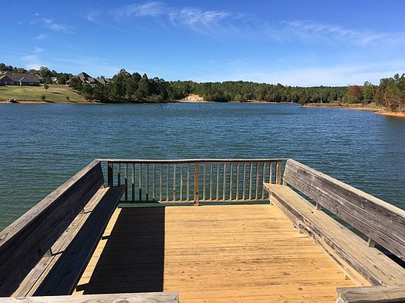 4th image of 104 Lakes Dr S