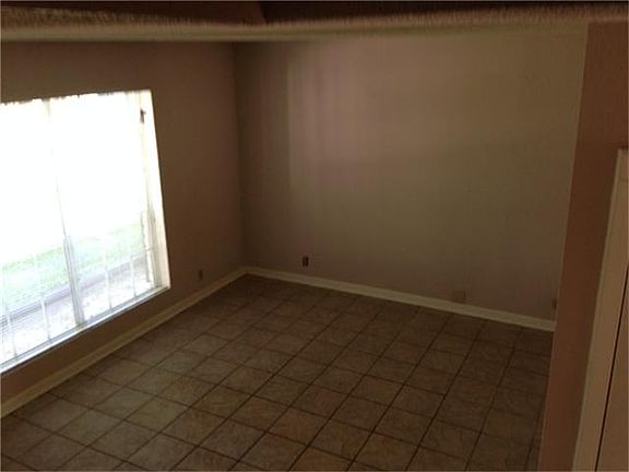 3rd image of 11002 Hammerly Blvd APT 185