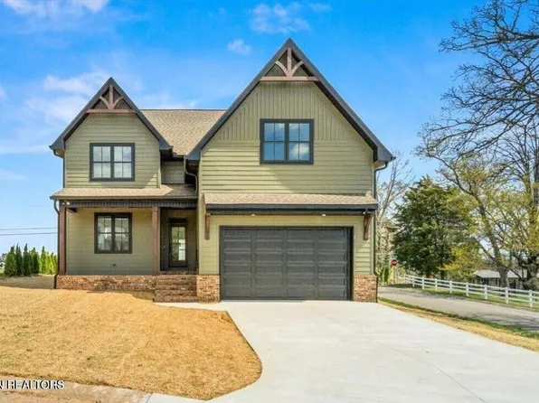 102 Vintage Ct, Maryville, TN 37801