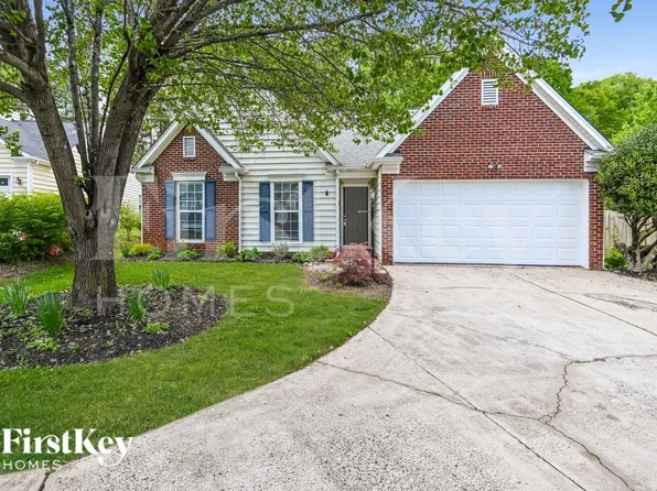 8620 Galena View Dr, Charlotte, NC 28269