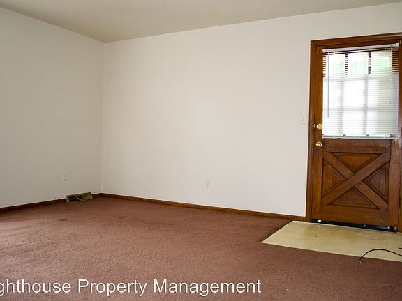 3rd image of 5788 Christie Ave SE