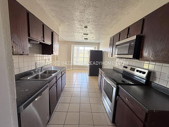 5th image of 522 Kenwood Ln