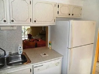 2 bed, 1.5 bath, 950 sqft, $2,100 — Photo 2