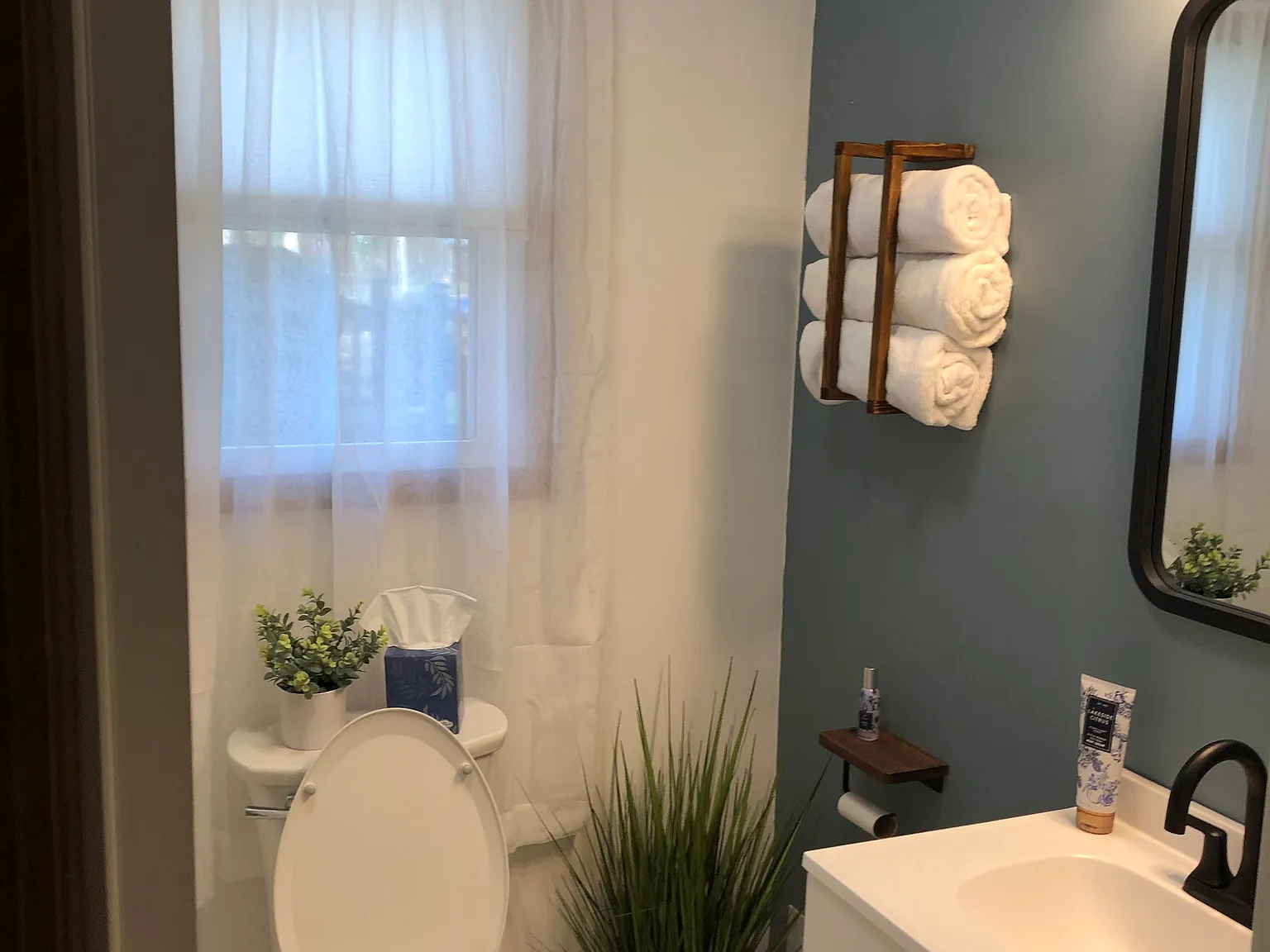 4 bed, 1800 sqft, $2,000 — Photo 3