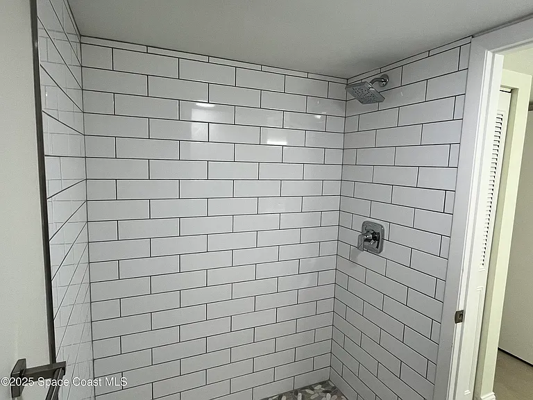 1717 Erin Ct NE — Photo 22