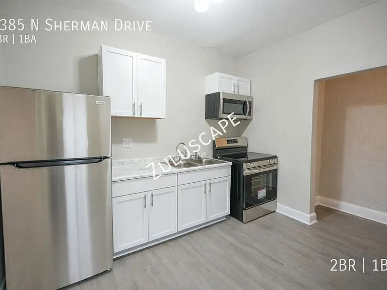 3385 N Sherman Dr — Photo 10