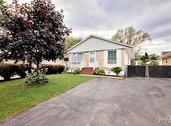 2nd image of 1414 Brentwood Dr