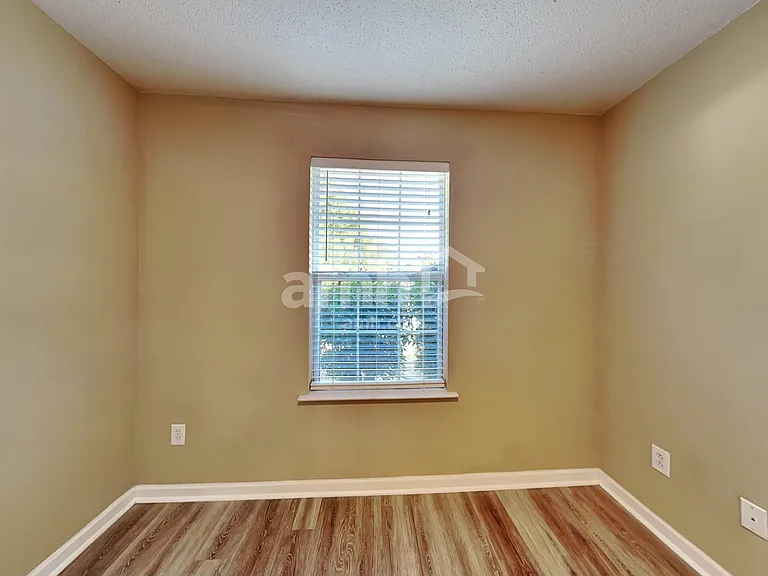 208 Winding Willow Trl — Photo 18