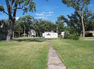2907 Oakwood Ave, McHenry, IL 60051