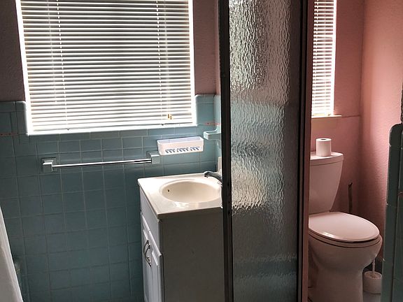 4th image of 214 Senisa Dr #3