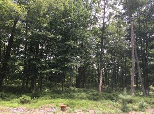 Maple Cir #44, Hazleton, PA 18202