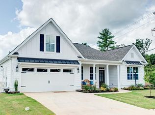 662 Black Pine Rd, Moncks Corner, SC 29461