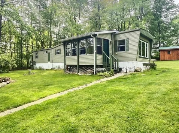1211 Creek Rd, Sandy Lake, PA 16145