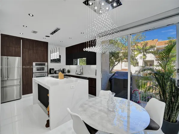 21388 Marina Cove Cir APT 15G, Aventura, FL 33180