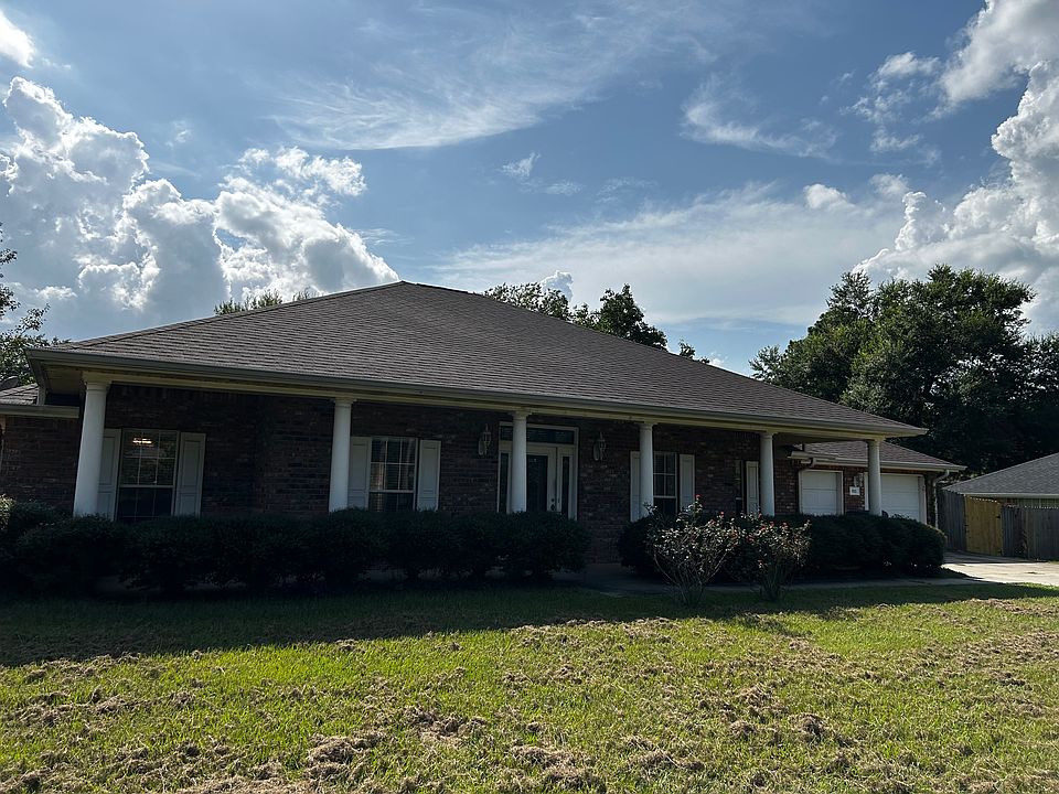1st image of 911 Charleston Dr