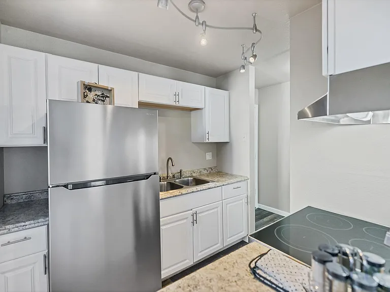 4390 Loomis Ave #A — Photo 6
