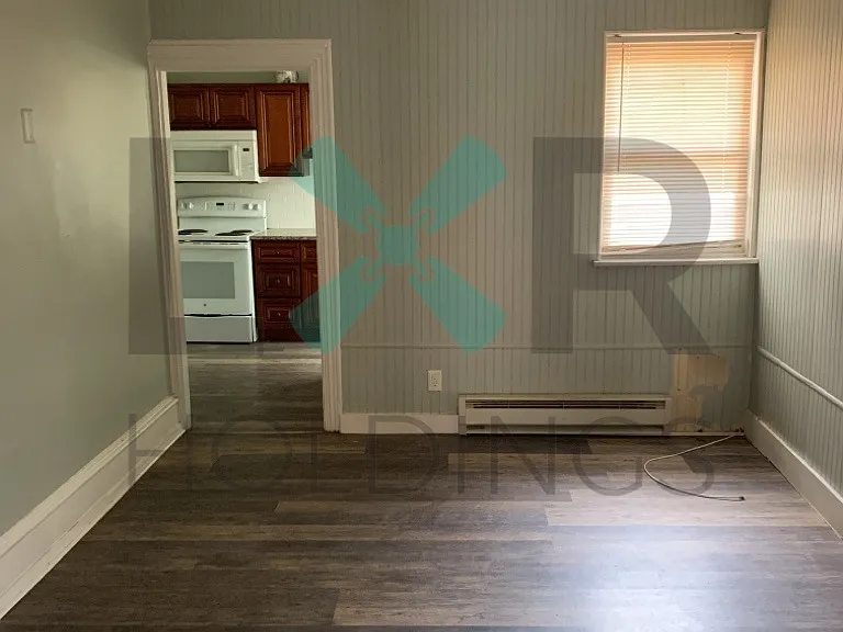 508 W Airy St — Photo 3